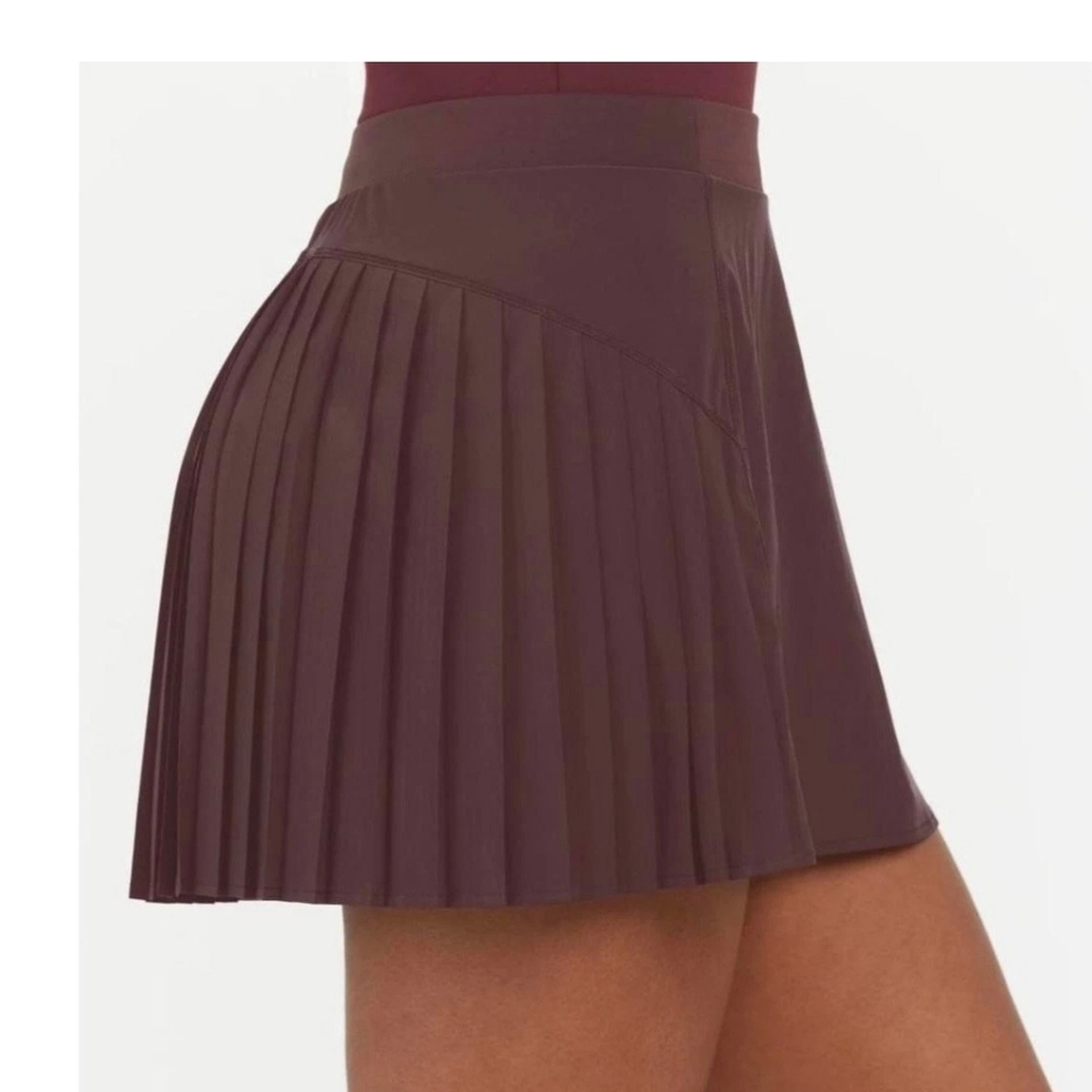 Spanx Get Moving Dark Fig Pleated Skirt Short Slimming Shaping Preppy  Size S